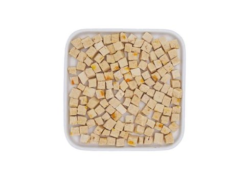 Freeze-dried chicken and pumpkin cubes